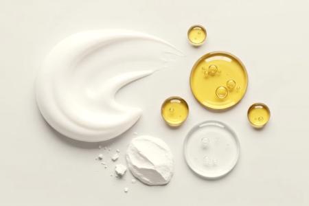 Zlato, mořské řasy, hadí jed i diamanty. Jaké kouzlo ukrývají luxusní složky v kosmetice? Zlato, mořské řasy, hadí jed i diamanty. Jaké kouzlo ukrývají luxusní složky v kosmetice?